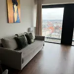 Sky Tower L 18 Pietro L Wanna Z Widokiem Na Apartment