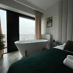 Sky Tower L 18 Pietro L Wanna Z Widokiem Na Katowice