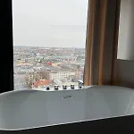 Sky Tower L 18 Pietro L Wanna Z Widokiem Na Apartment Katowice