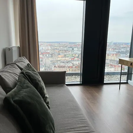 Sky Tower L 18 Pietro L Wanna Z Widokiem Na Katowice