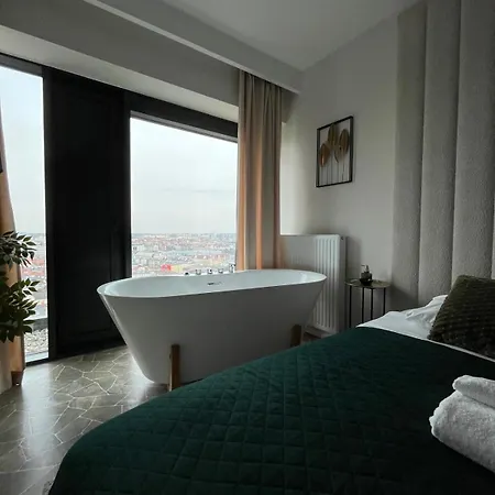 Sky Tower L 18 Pietro L Wanna Z Widokiem Na Katowice