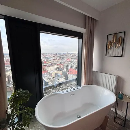 Sky Tower L 18 Pietro L Wanna Z Widokiem Na