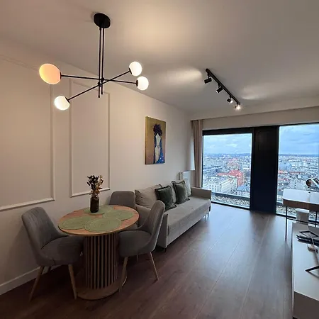 Апартаменти Sky Tower L 18 Pietro L Wanna Z Widokiem Na