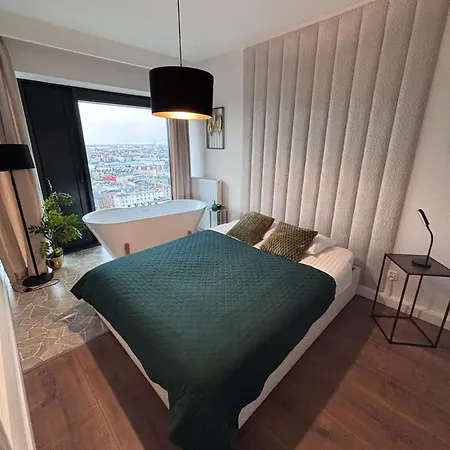 Sky Tower L 18 Pietro L Wanna Z Widokiem Na Lejlighed *