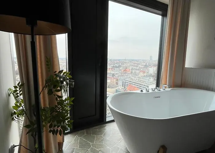 Sky Tower L 18 Pietro L Wanna Z Widokiem Na Lejlighed *