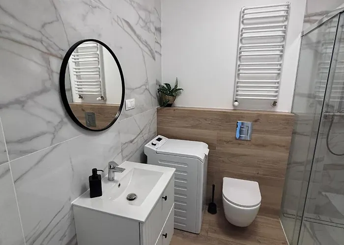 Sky Tower L 18 Piętro L Wanna Z Widokiem Na Katowice